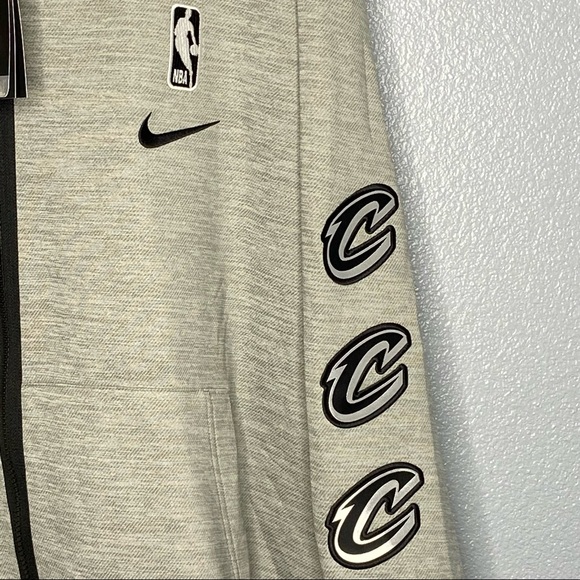 Nike NBA Cavaliers Basketball Therma Flex Showtime Zip Up Hoodie CU0489-063 - Picture 2 of 13